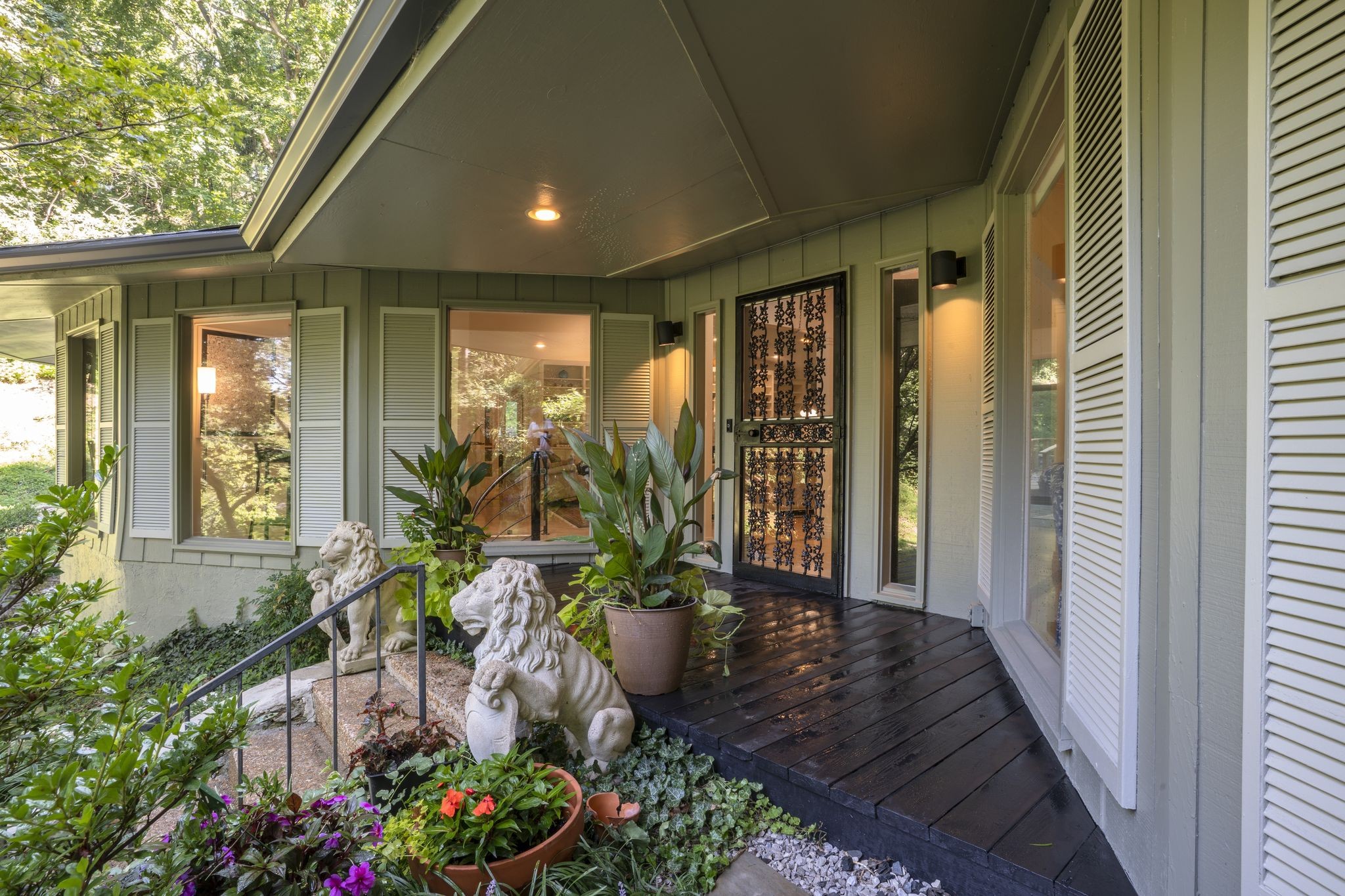 5856 Beauregard Dr