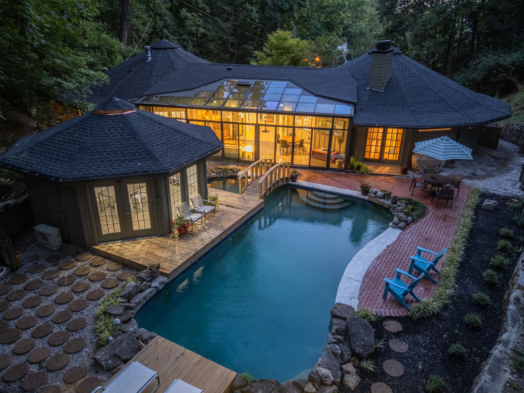 5856 Beauregard Dr