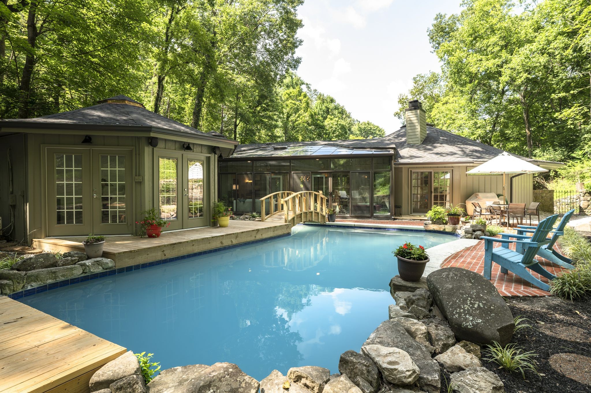 5856 Beauregard Dr