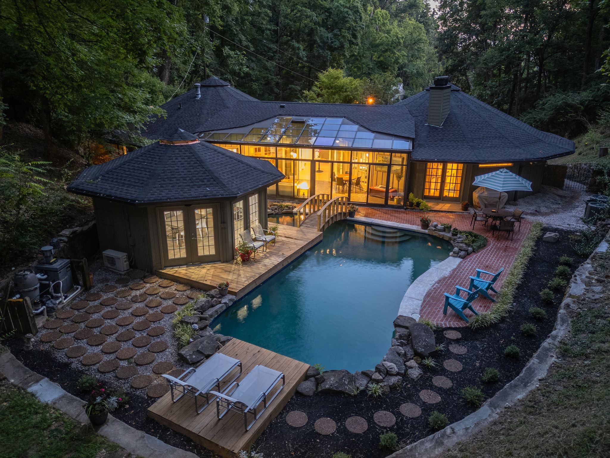 5856 Beauregard Dr