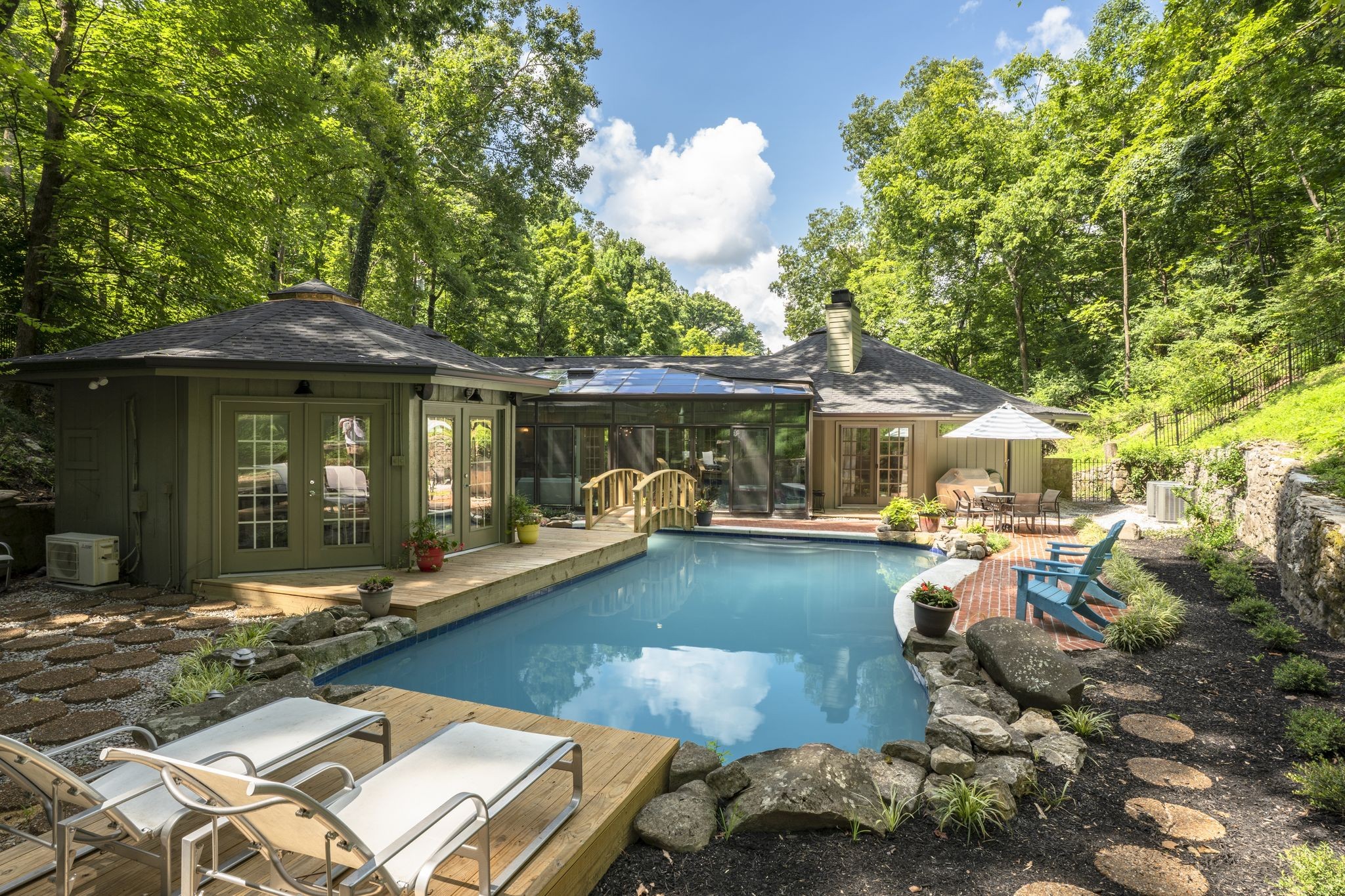 5856 Beauregard Dr
