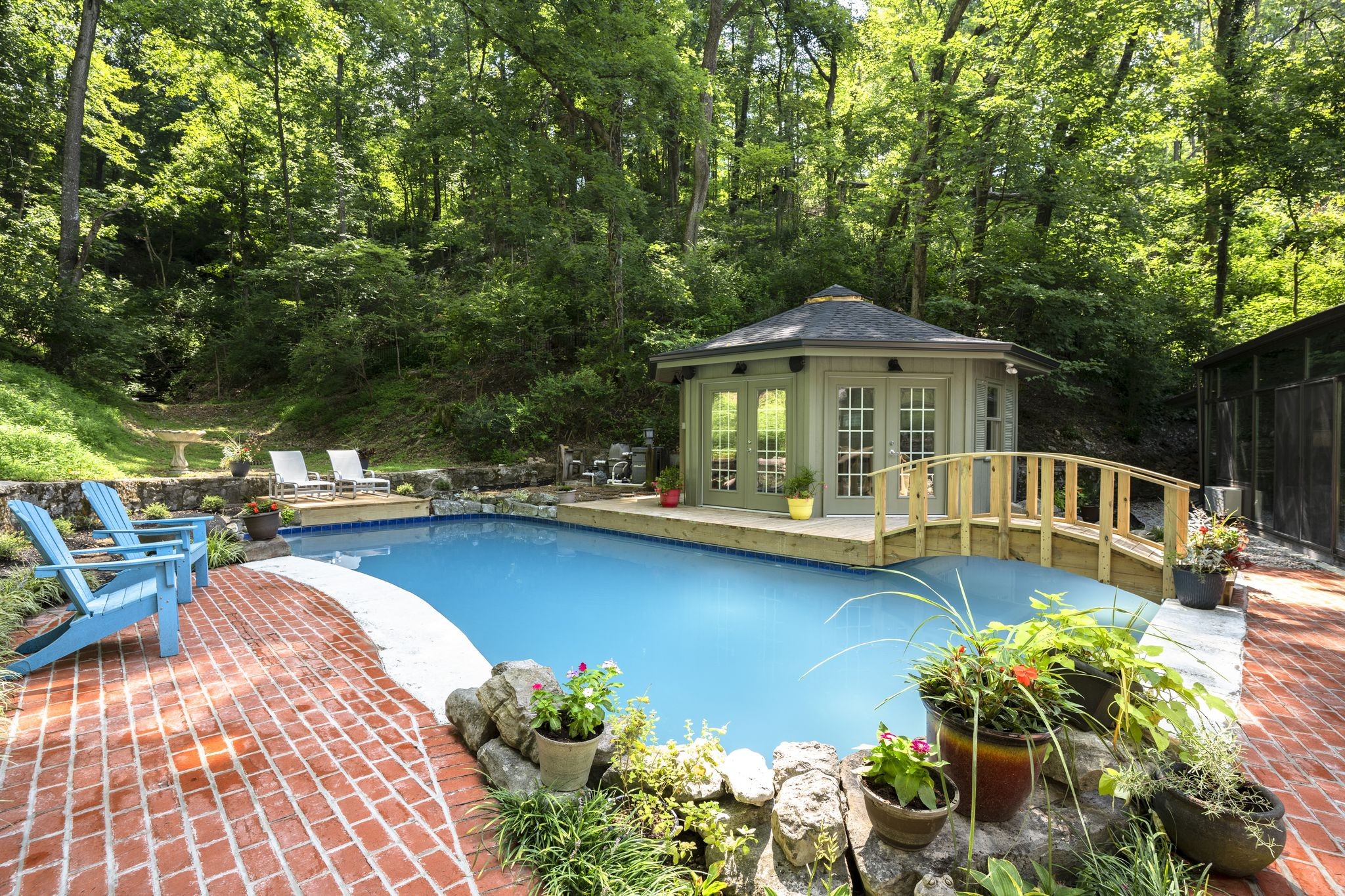 5856 Beauregard Dr