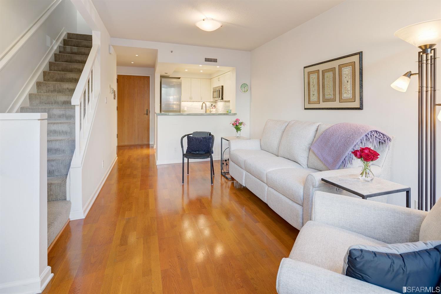 101 Lombard Street # 28