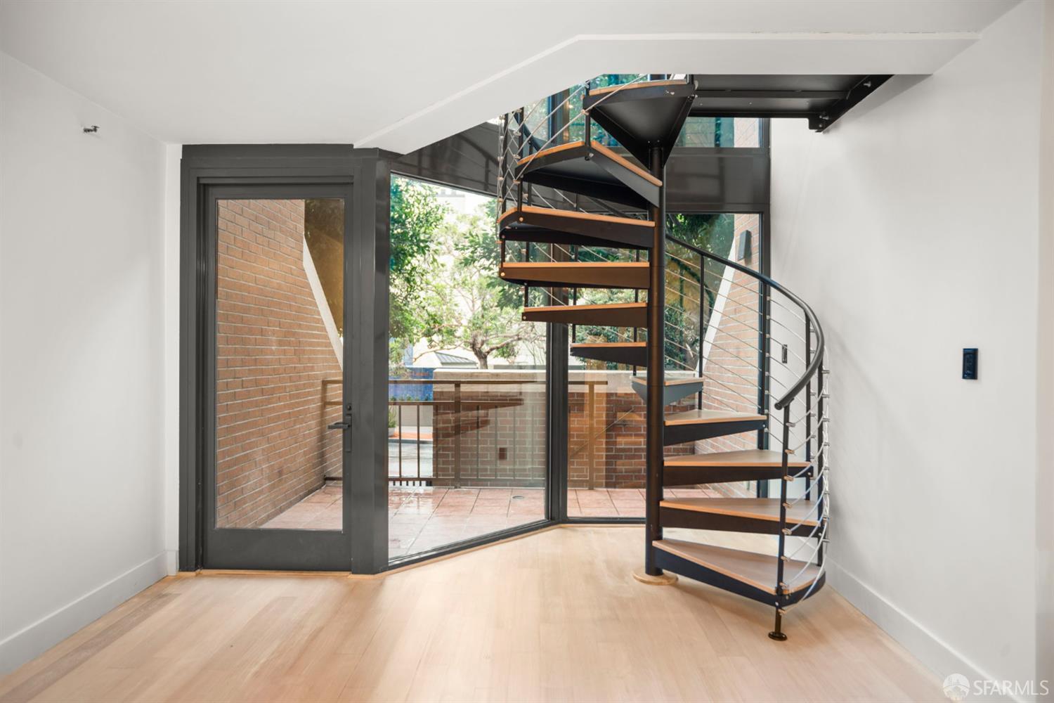 101 Lombard Street # 11