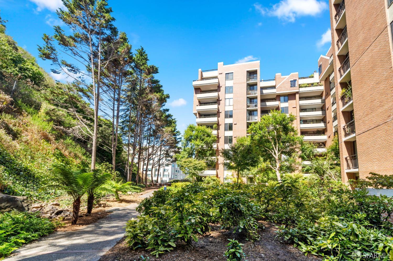 101 Lombard Street # 11