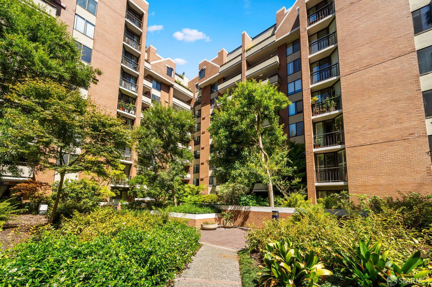 101 Lombard Street # 11