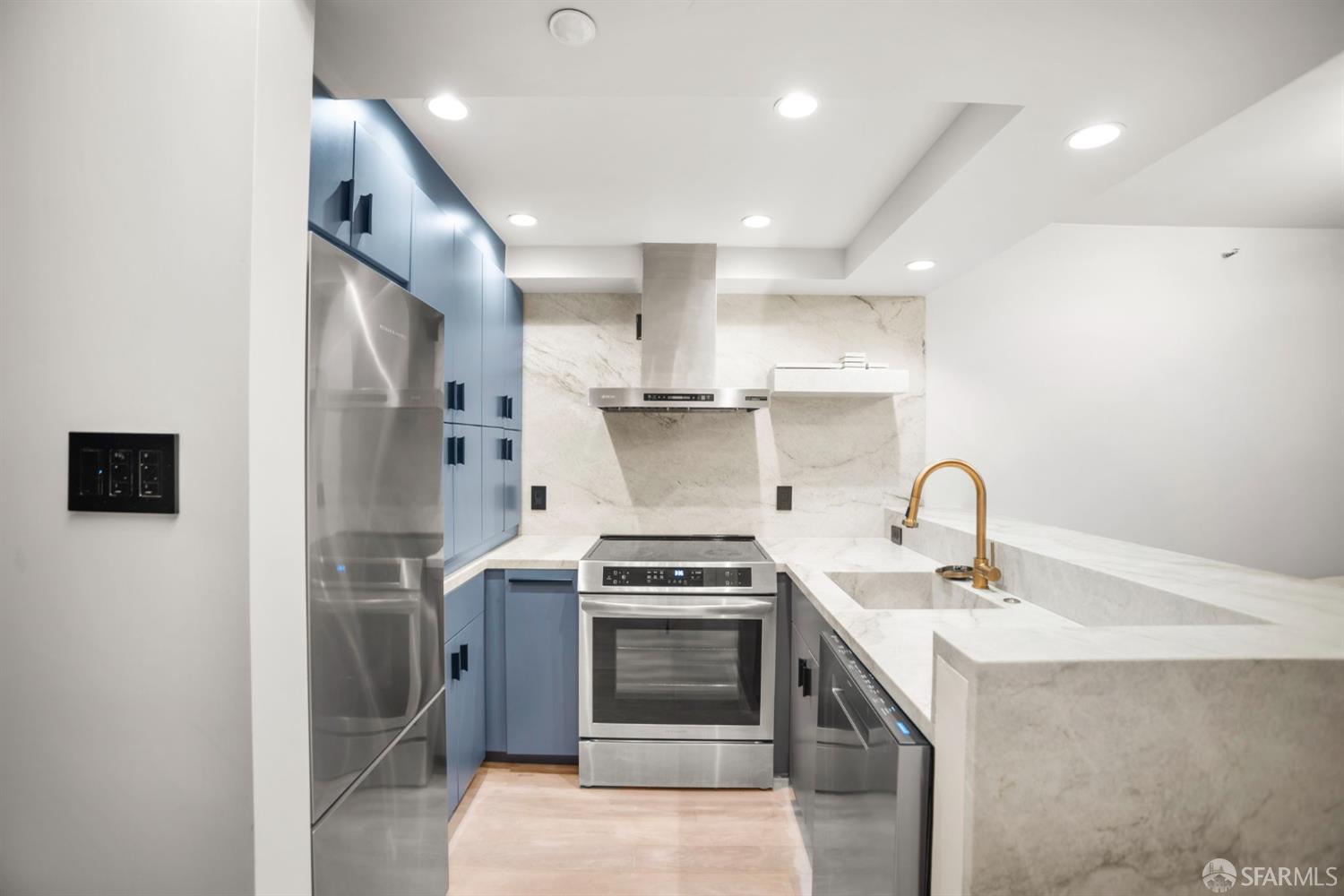 101 Lombard Street # 11