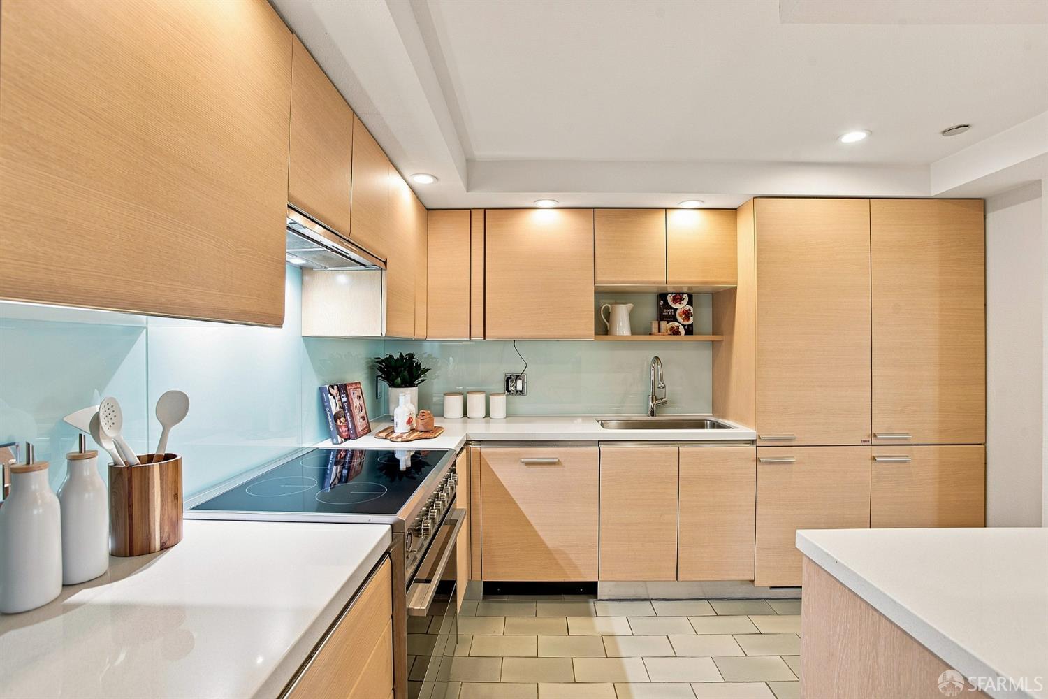 101 Lombard Street # 303W