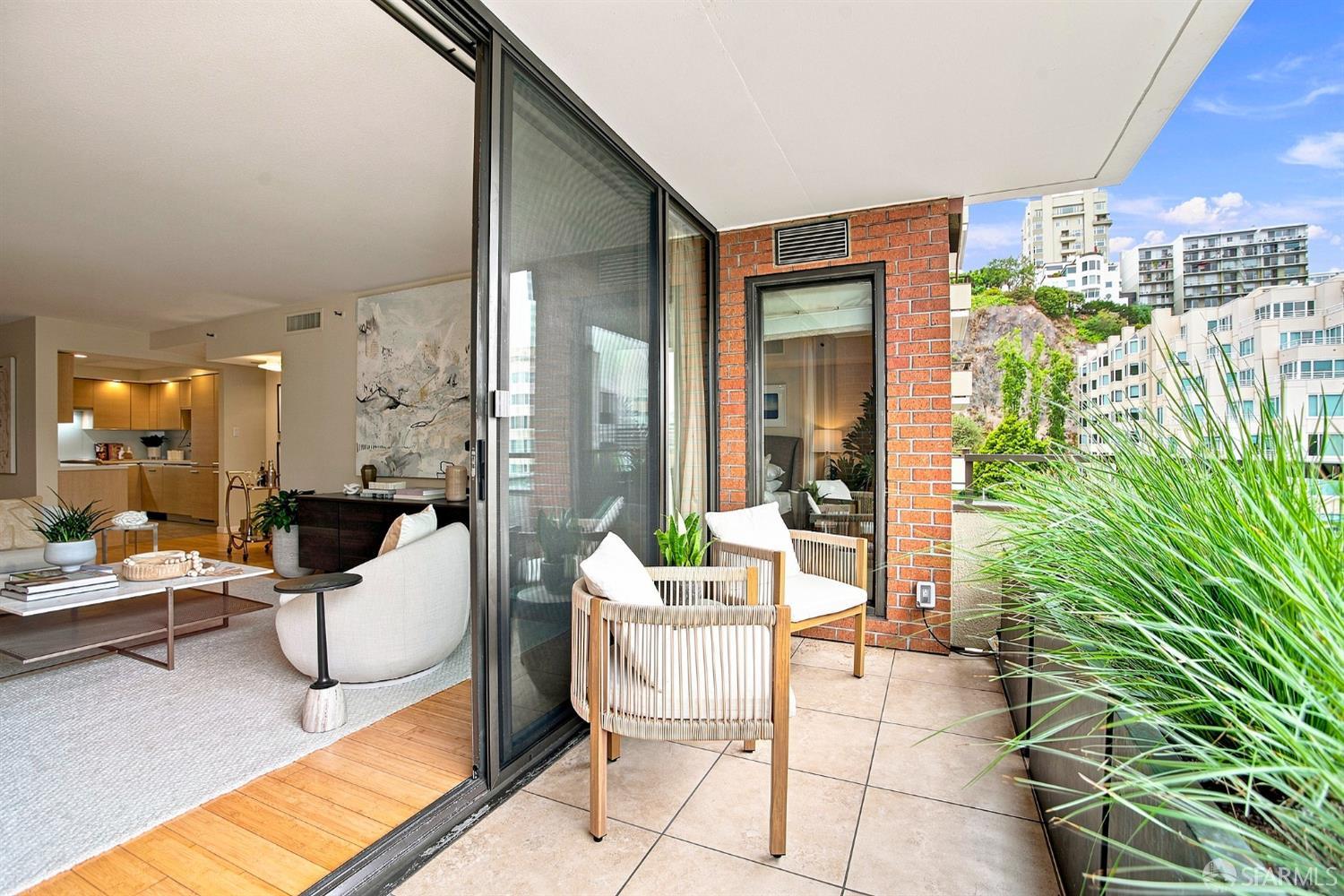 101 Lombard Street # 303W