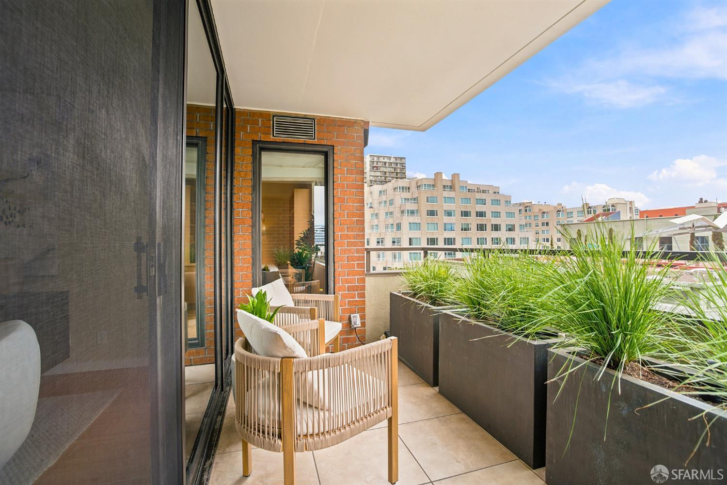 101 Lombard Street # 303W