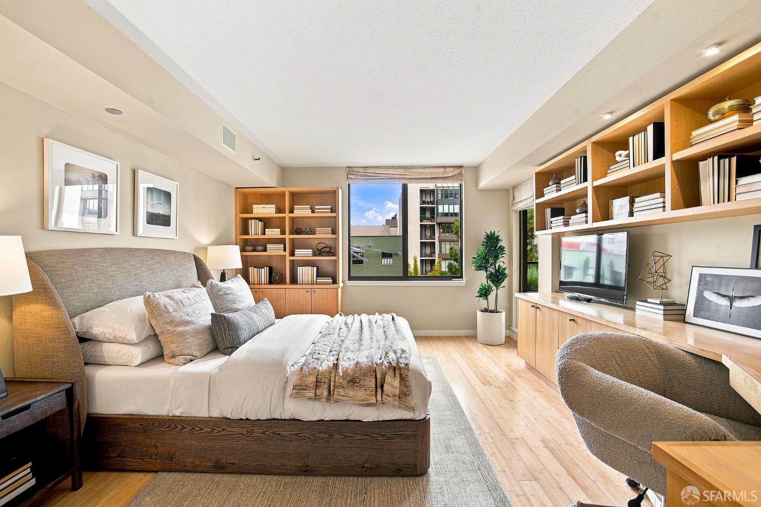 101 Lombard Street # 303W