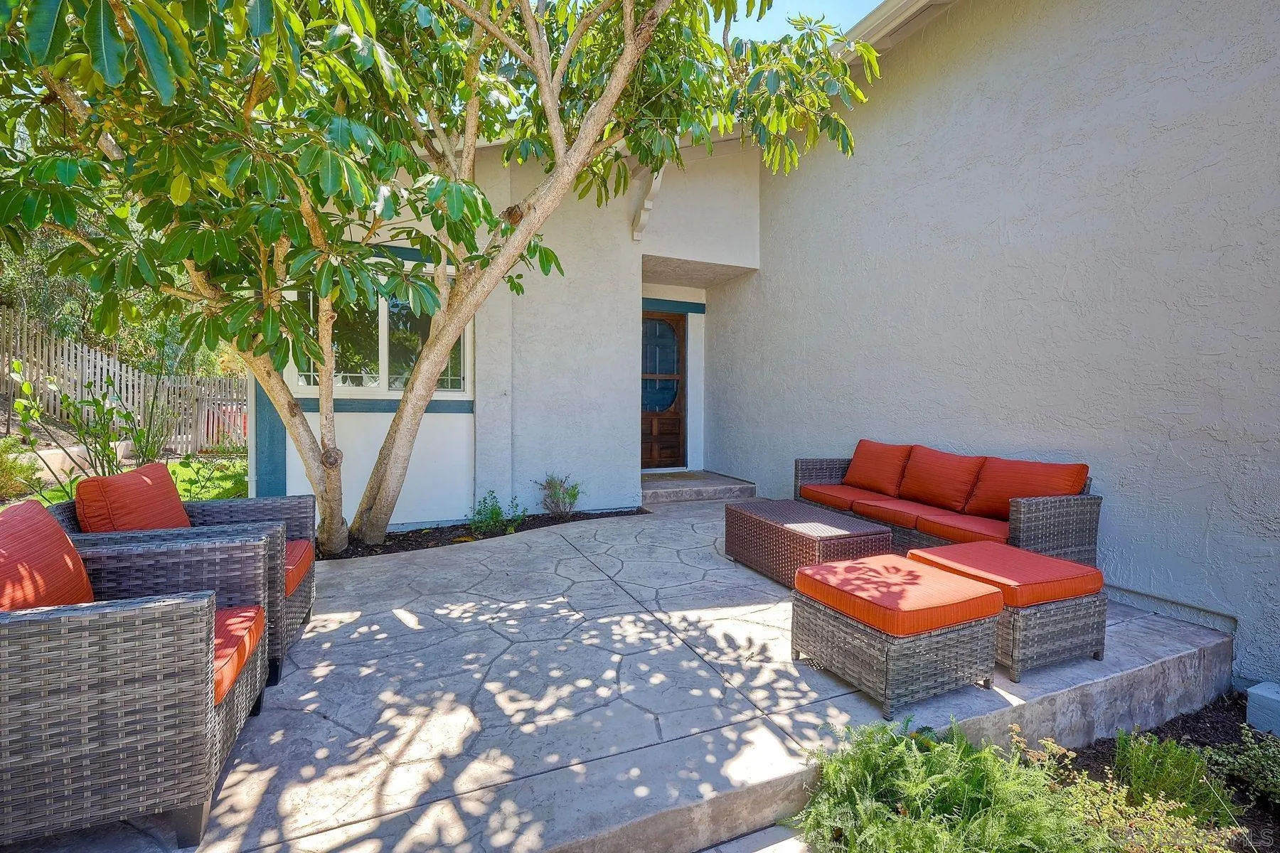 10220 Avenida Magnifica