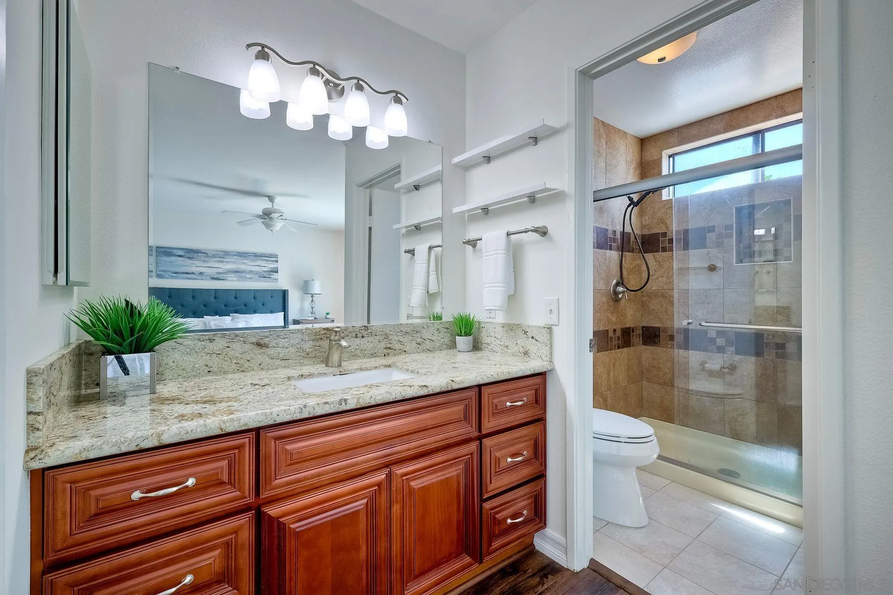 10220 Avenida Magnifica