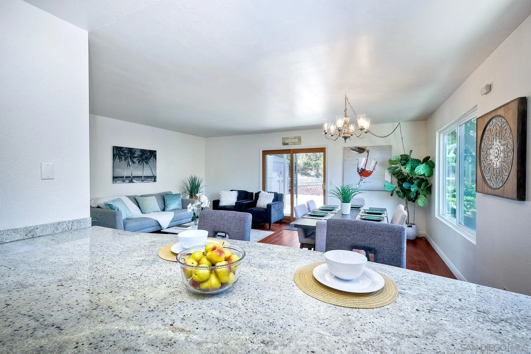 10220 Avenida Magnifica