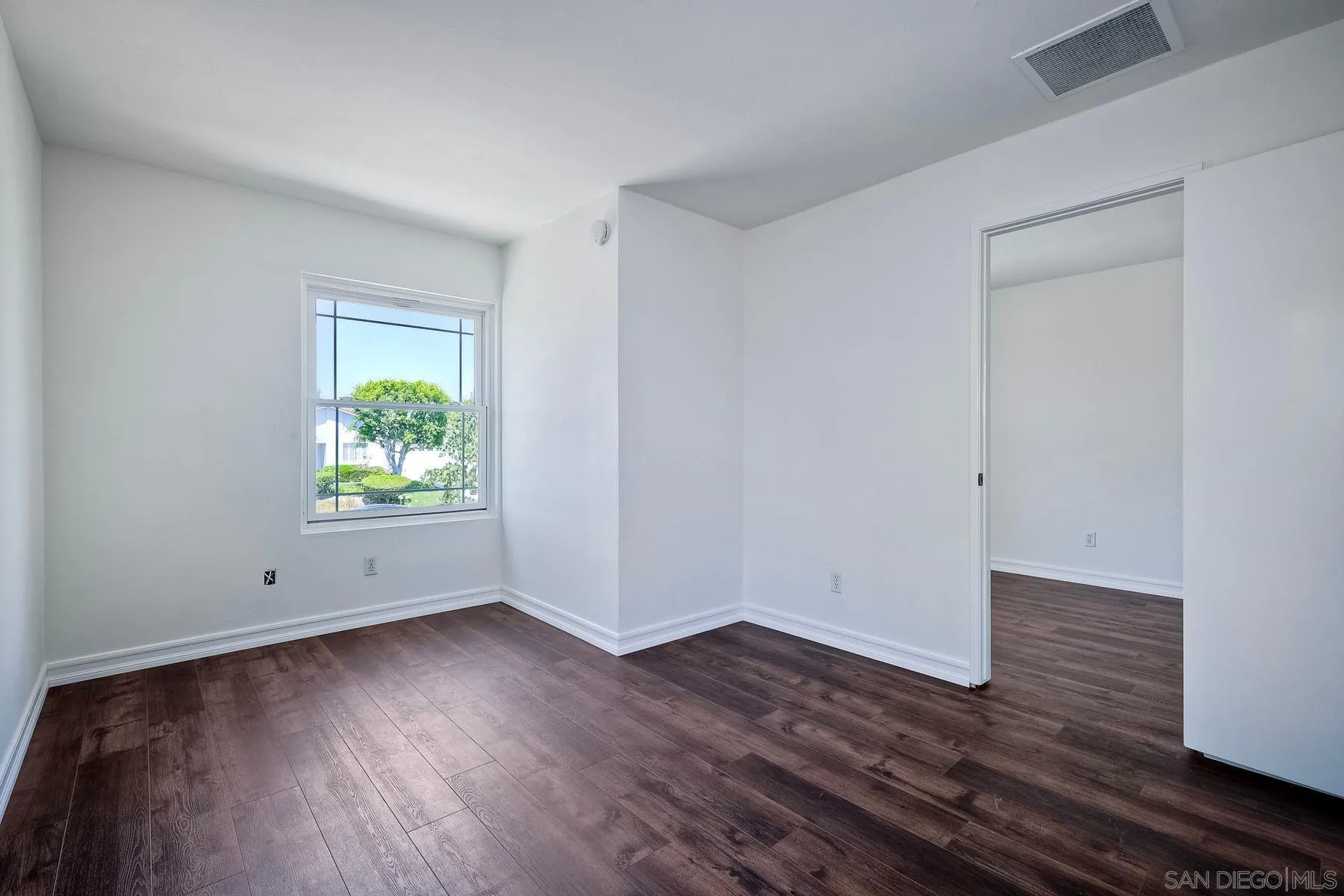 10220 Avenida Magnifica