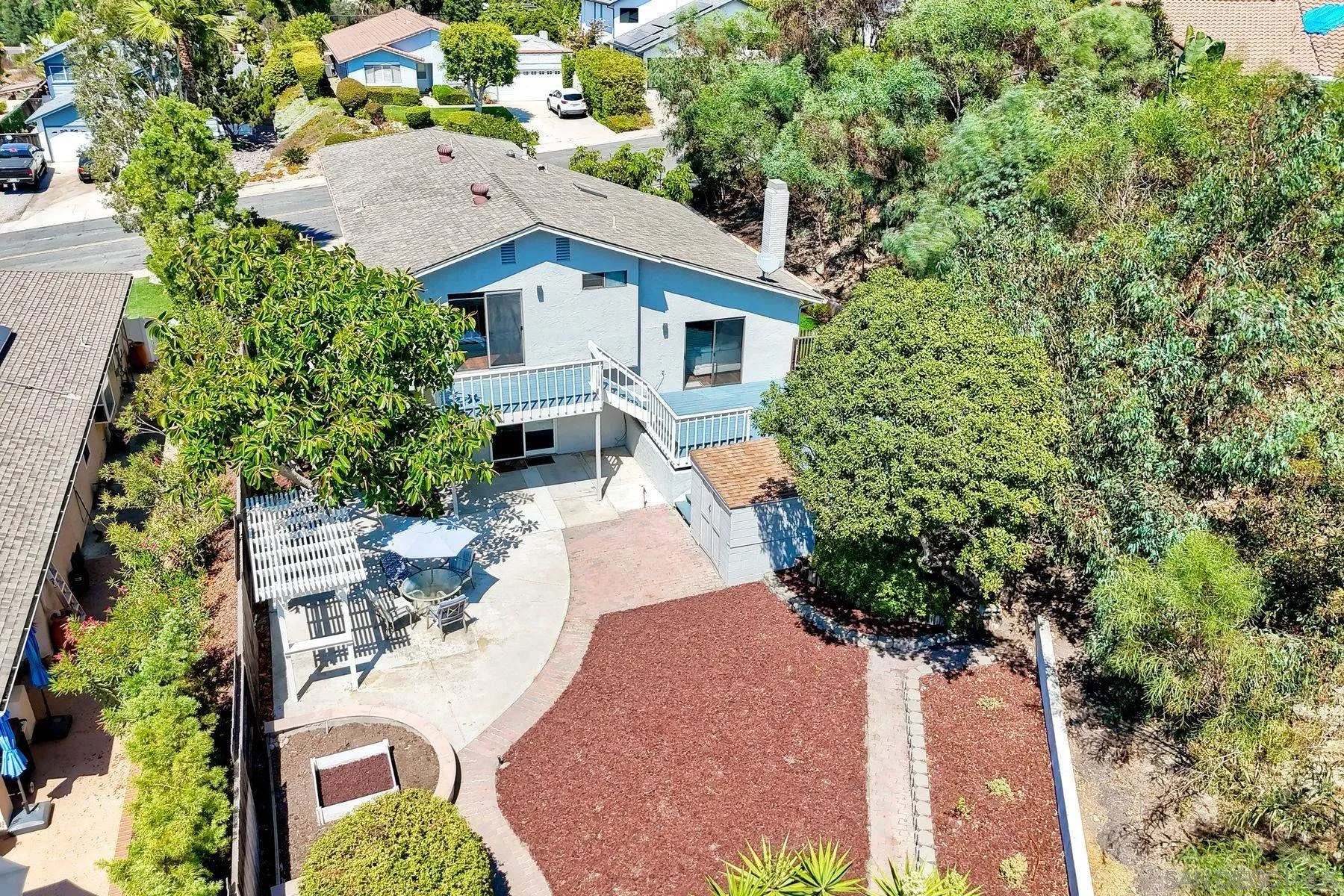 10220 Avenida Magnifica