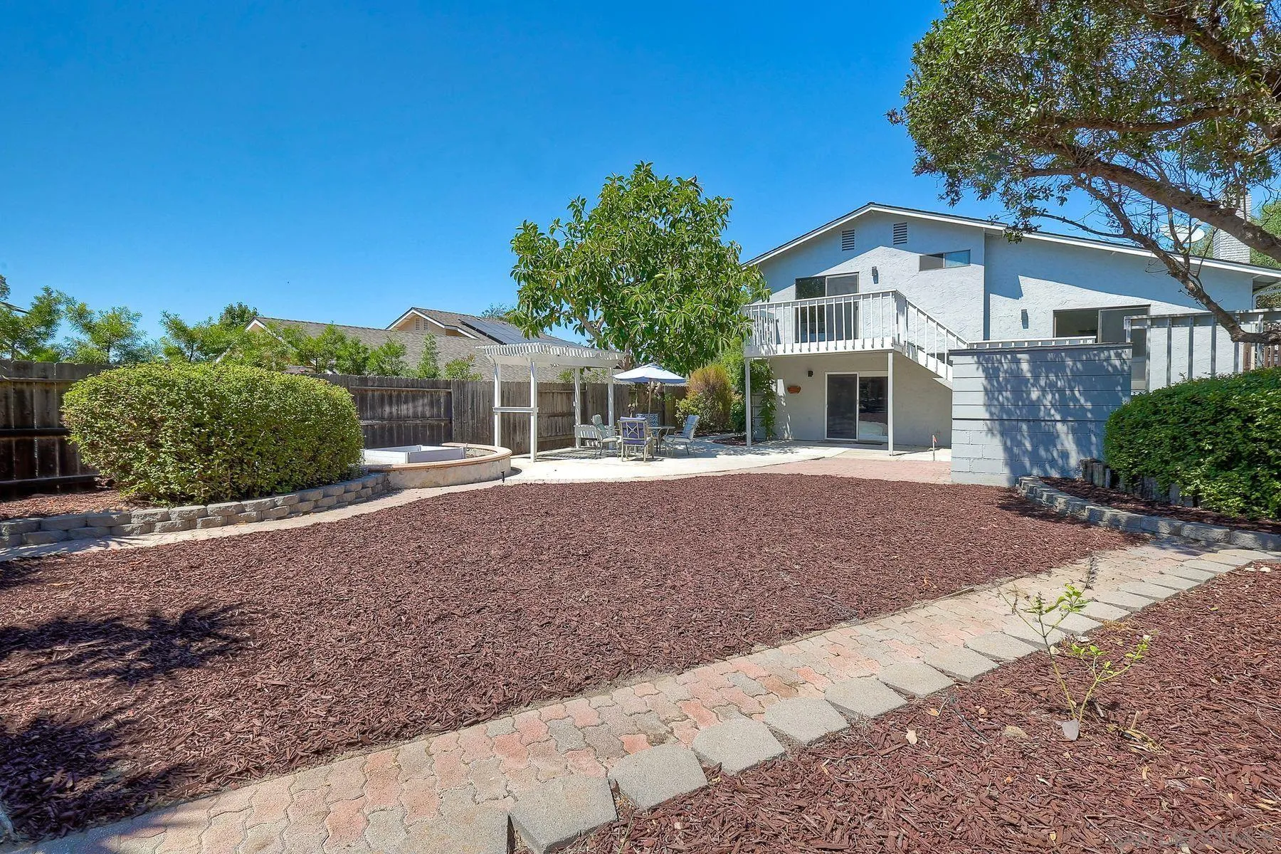 10220 Avenida Magnifica