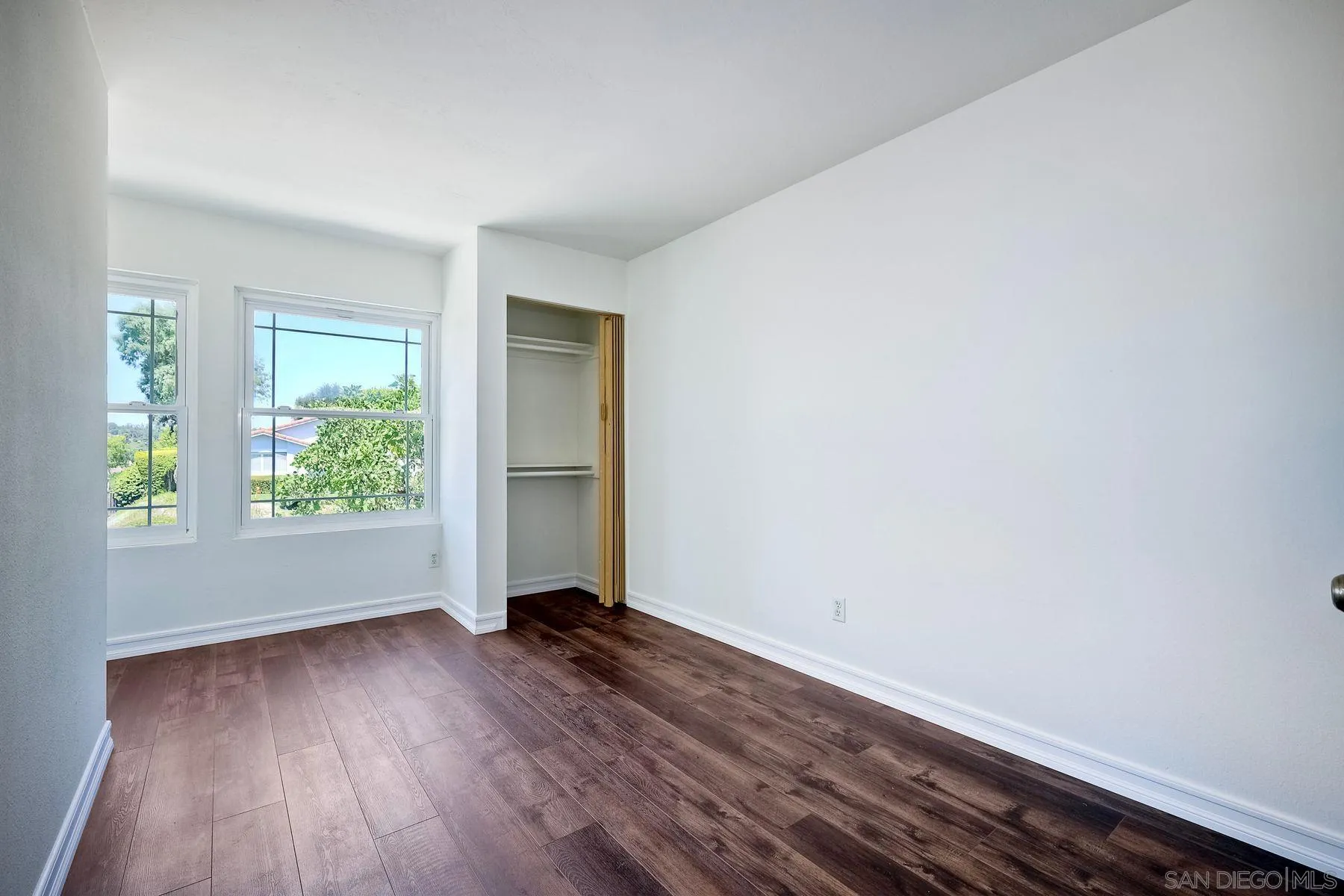10220 Avenida Magnifica
