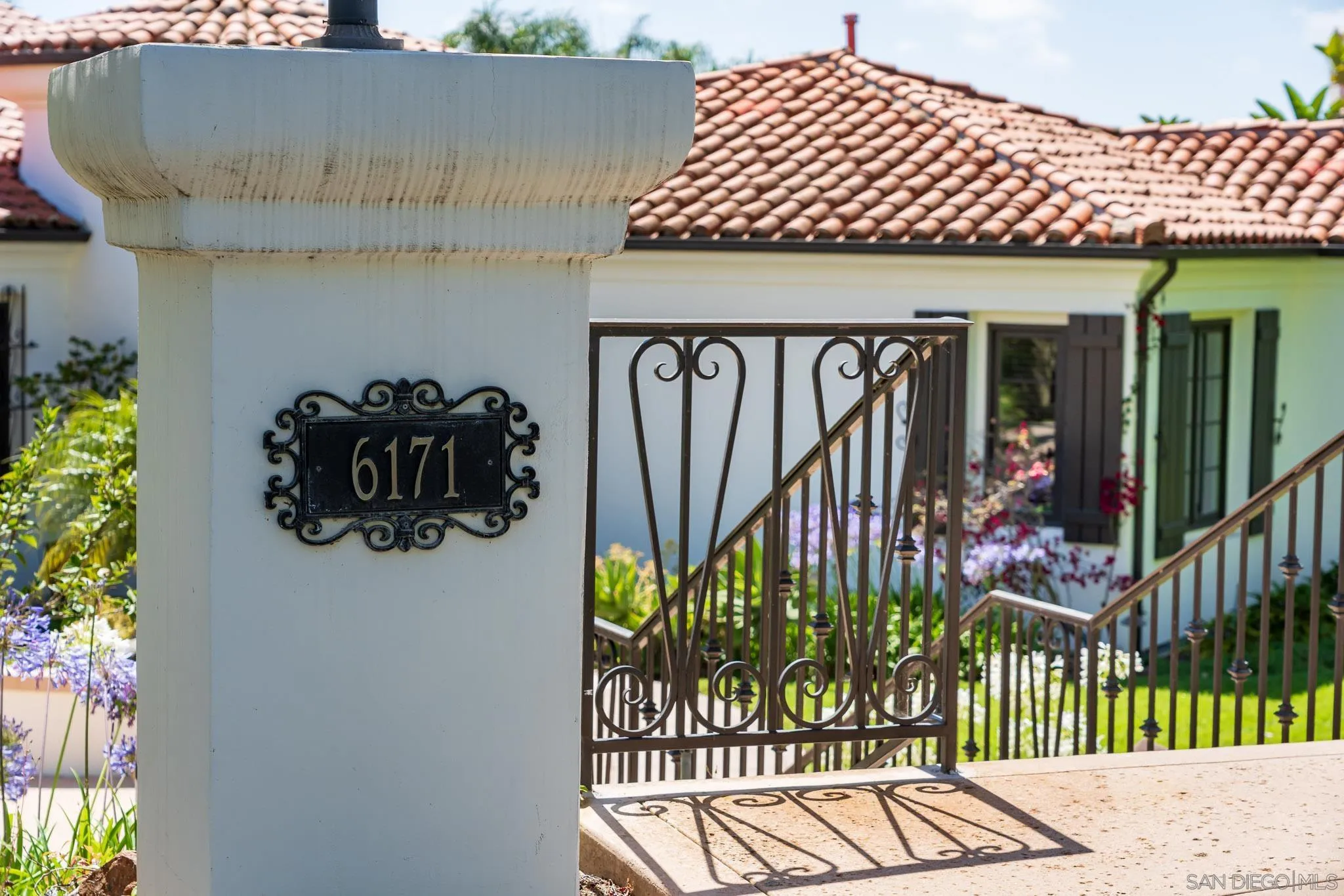 6171 Avenida Del Duque