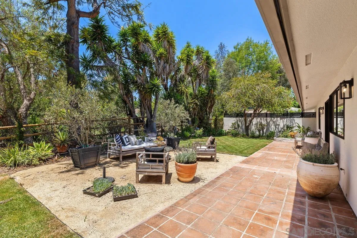 16902 Via De Santa Fe Unit Unit 7