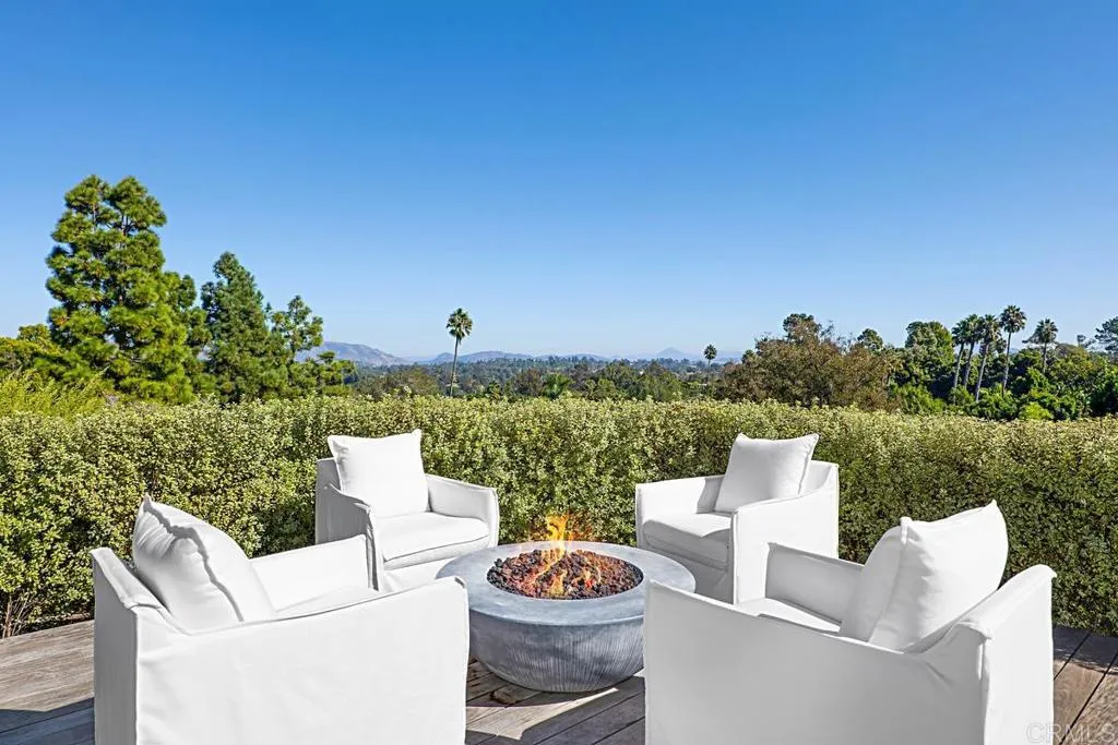 5508 Avenida Maravillas