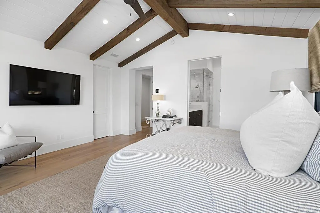 5508 Avenida Maravillas