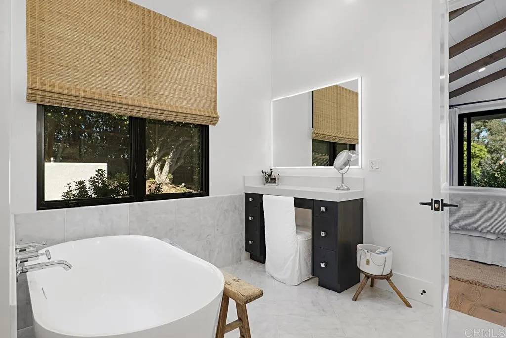 5508 Avenida Maravillas