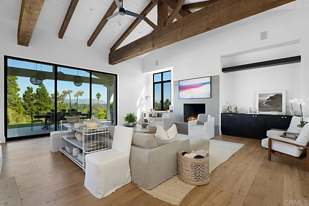 5508 Avenida Maravillas