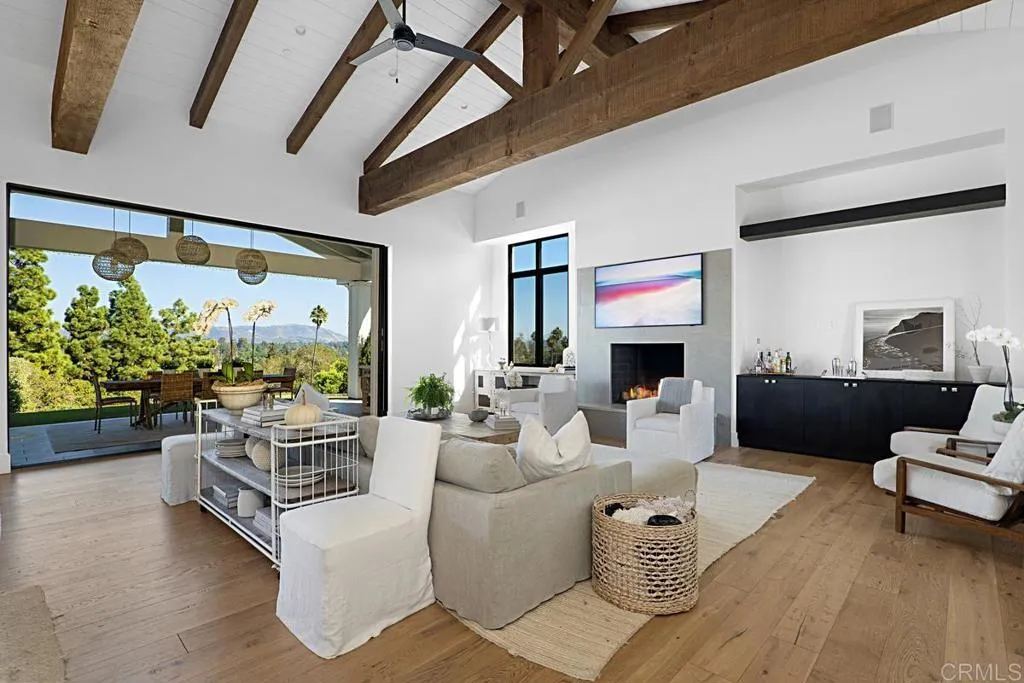 5508 Avenida Maravillas