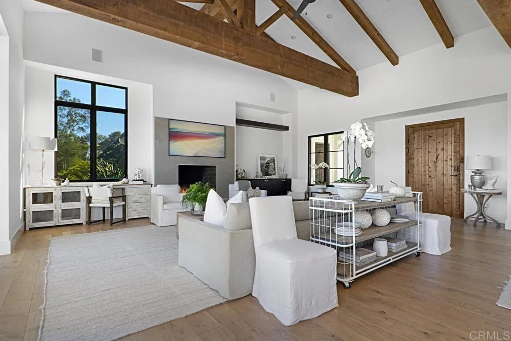 5508 Avenida Maravillas