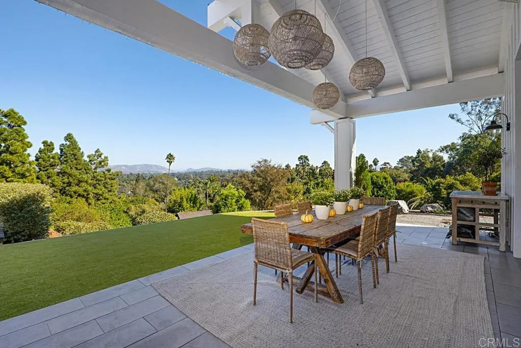 5508 Avenida Maravillas