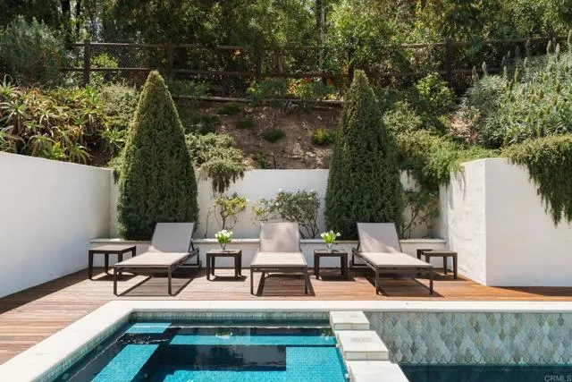 4946 Linea Del Cielo