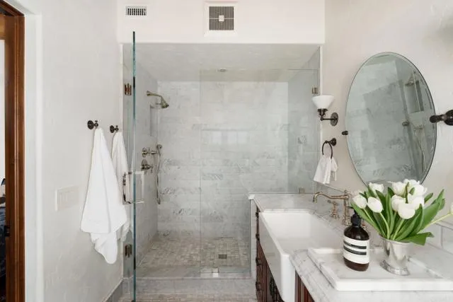 4946 Linea Del Cielo