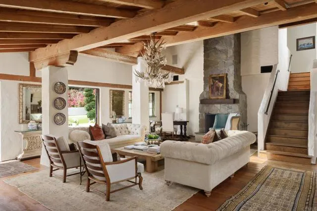 4946 Linea Del Cielo