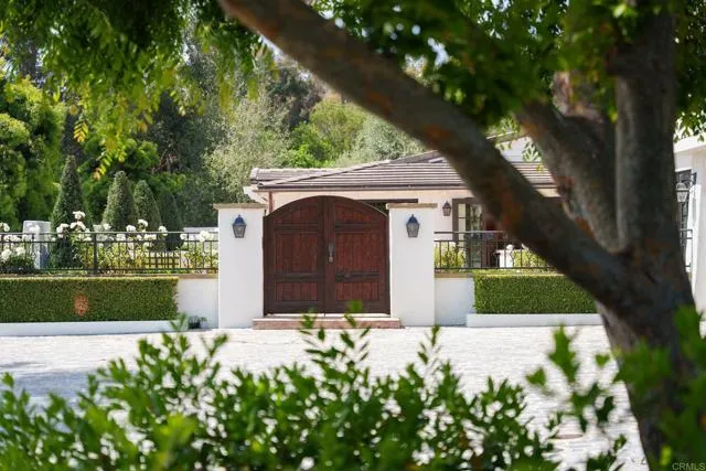 4946 Linea Del Cielo