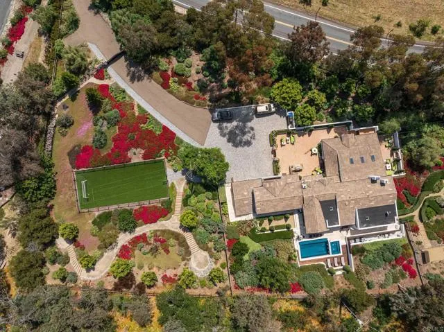 4946 Linea Del Cielo