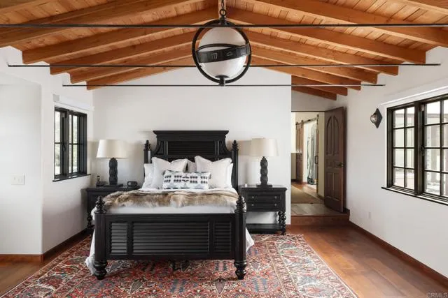 4946 Linea Del Cielo