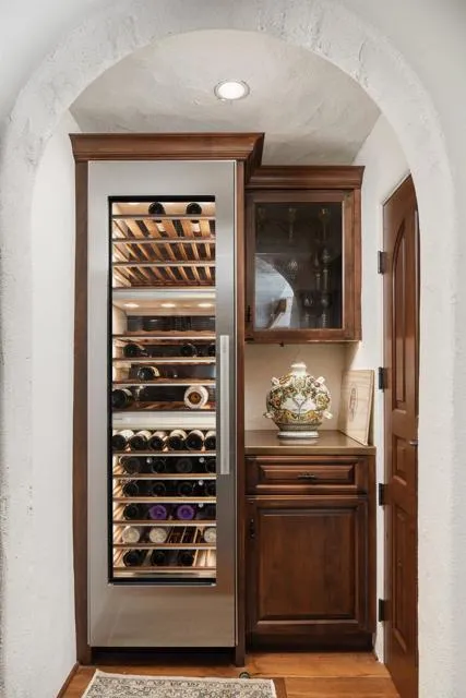 4946 Linea Del Cielo