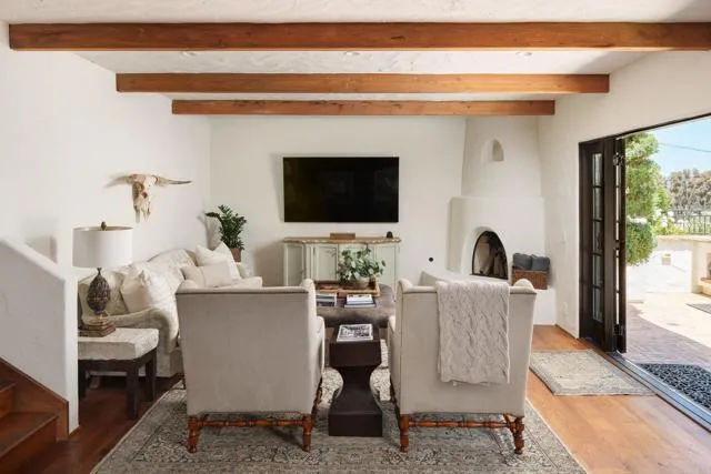 4946 Linea Del Cielo