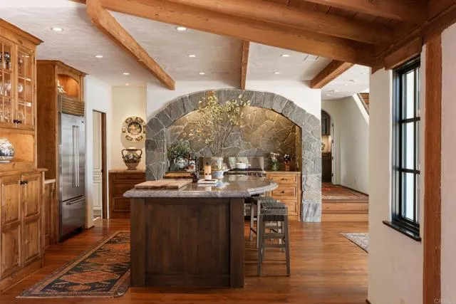 4946 Linea Del Cielo