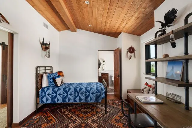 4946 Linea Del Cielo