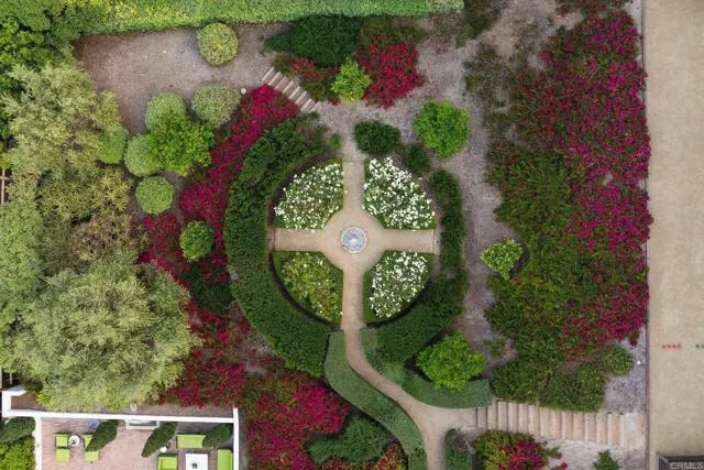 4946 Linea Del Cielo