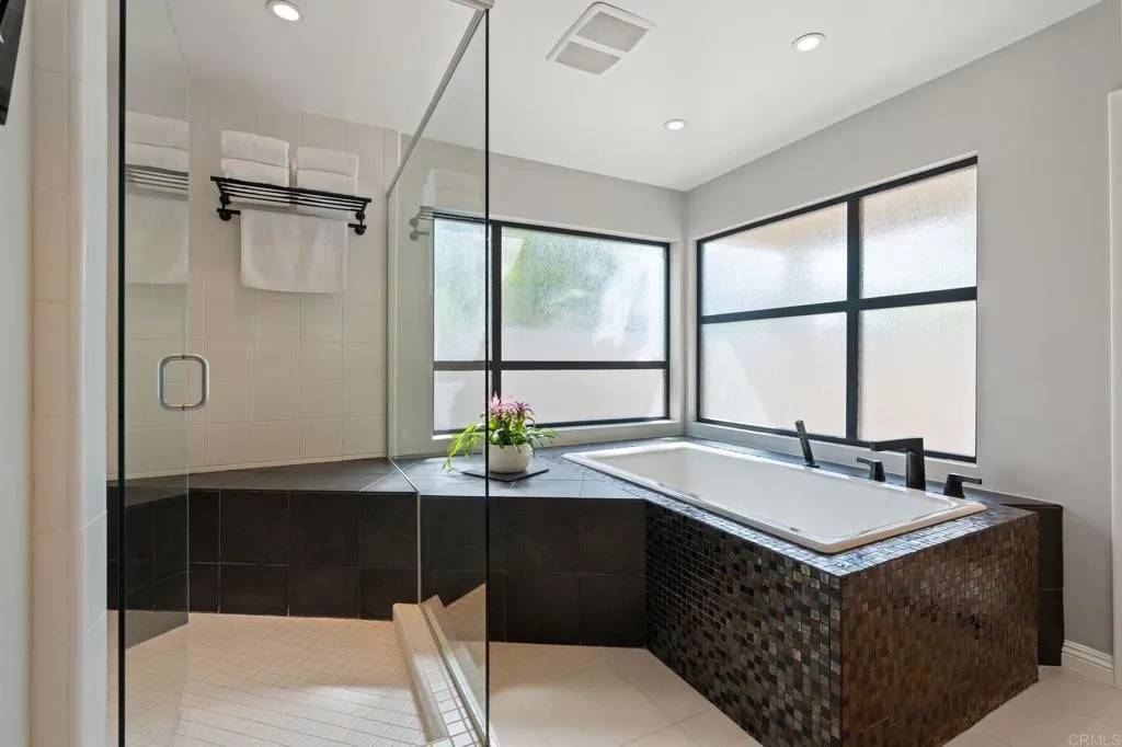 1229 Caminito Graciela