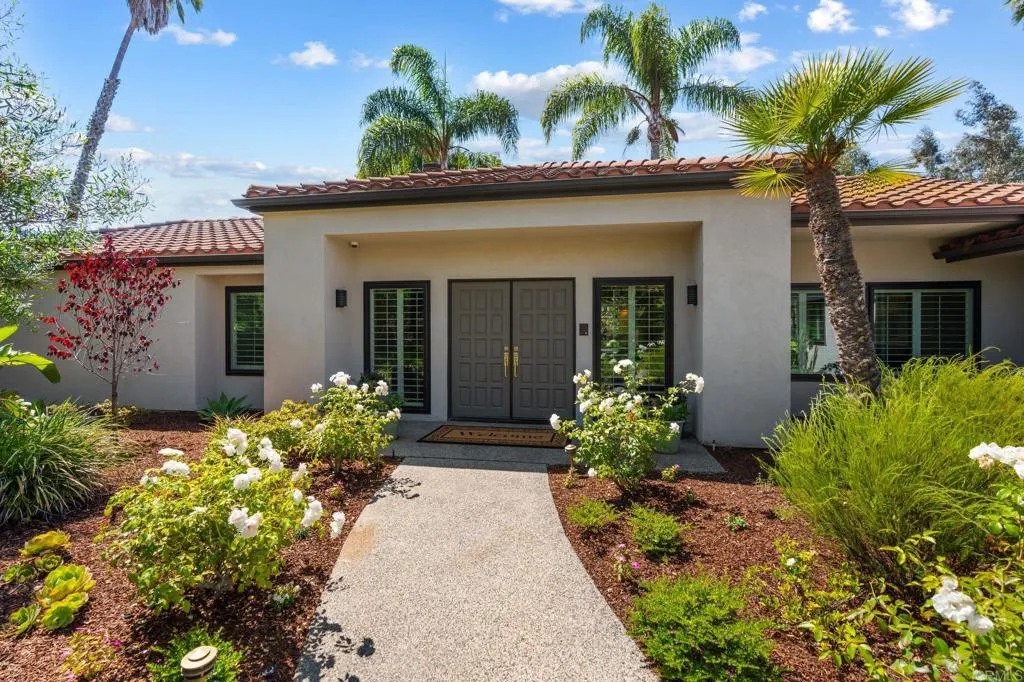 1229 Caminito Graciela