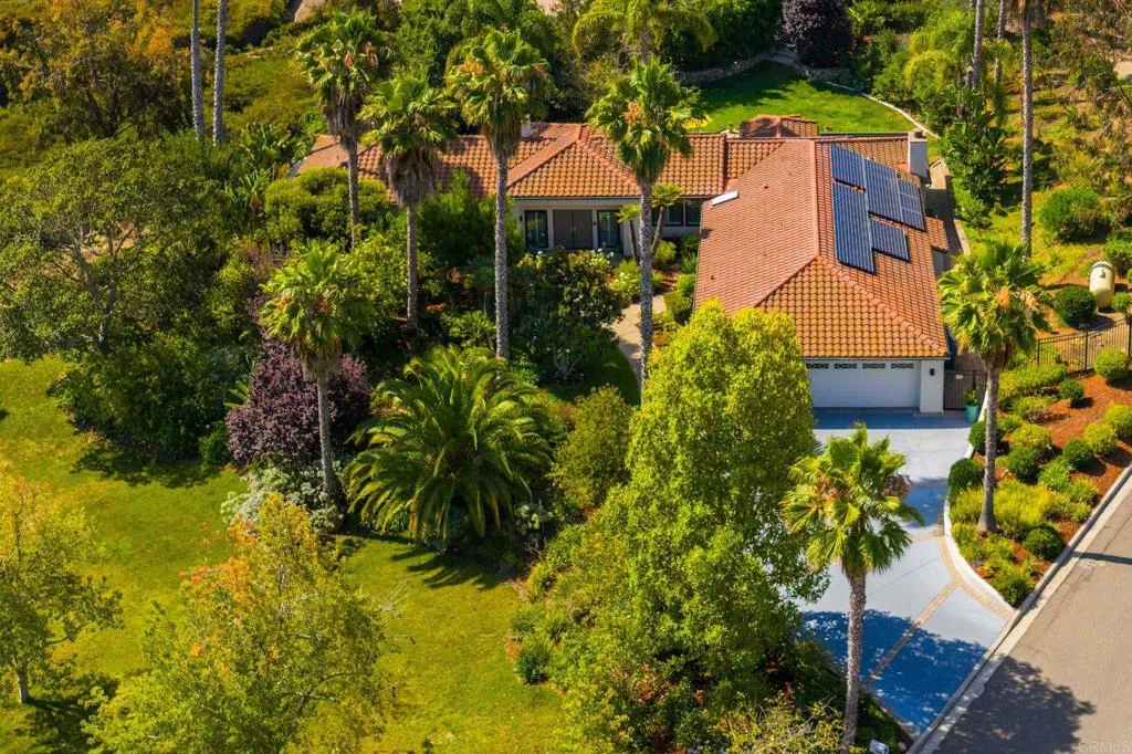 1229 Caminito Graciela