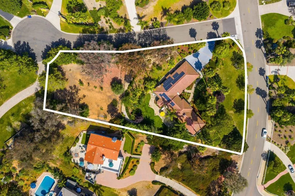 1229 Caminito Graciela