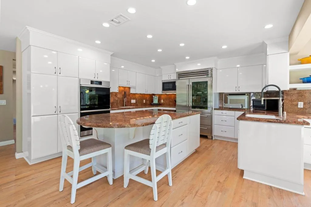 1229 Caminito Graciela