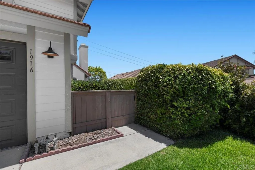 1916 Rosewood Street