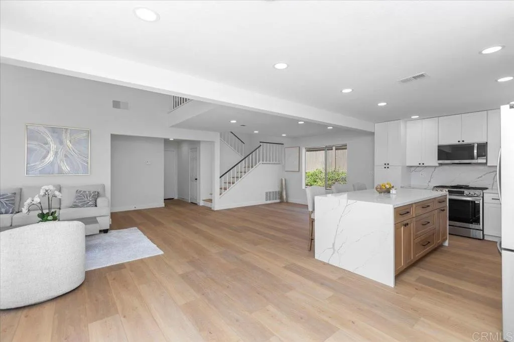 1916 Rosewood Street