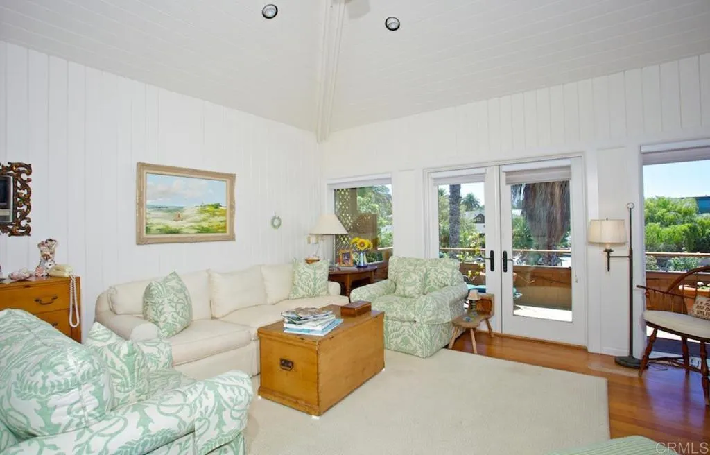 2001 Ocean Front